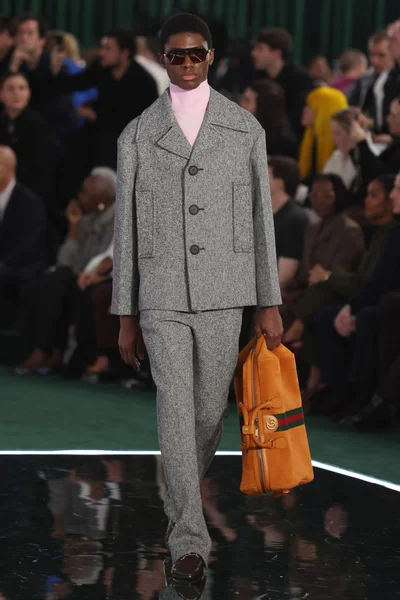 Look 13